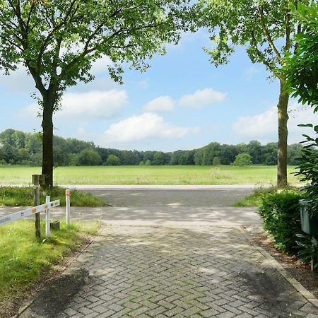 Bos En Beek Bed and Breakfast Ulvenhout Exterior foto